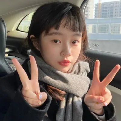 红衣少女封面
