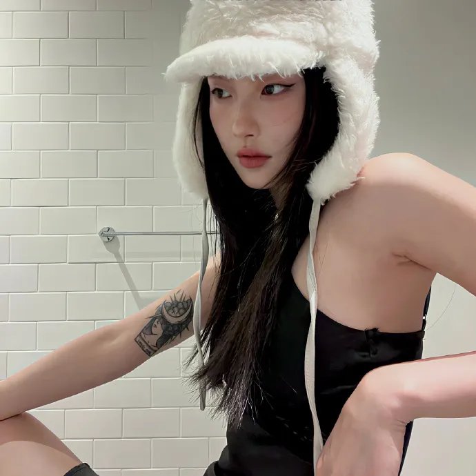 对战美洲狮封面
